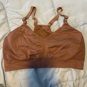 Kindred bravely pumping bra